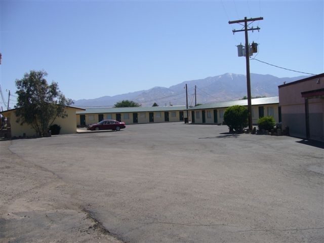 Hwy Express And Motel Thatcher